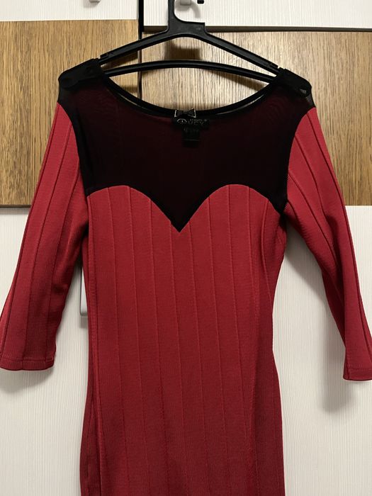 Дамска червена рокля Lucy