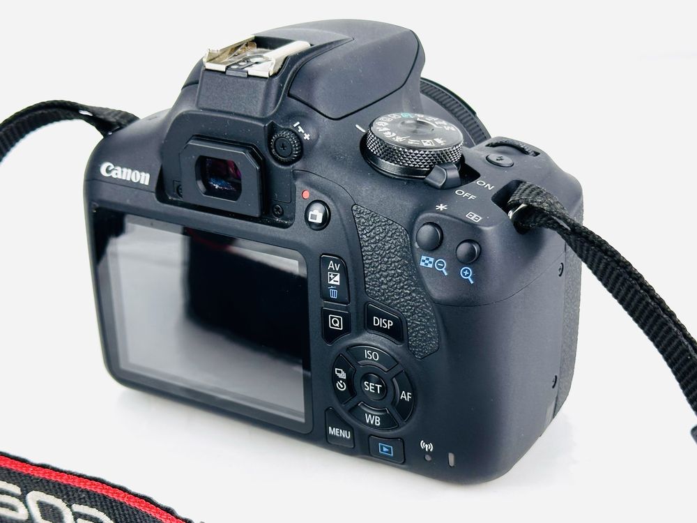 Фотоапарат CANON EOS 2000D + Canon EF Lens 50mm 1:1.8 STM