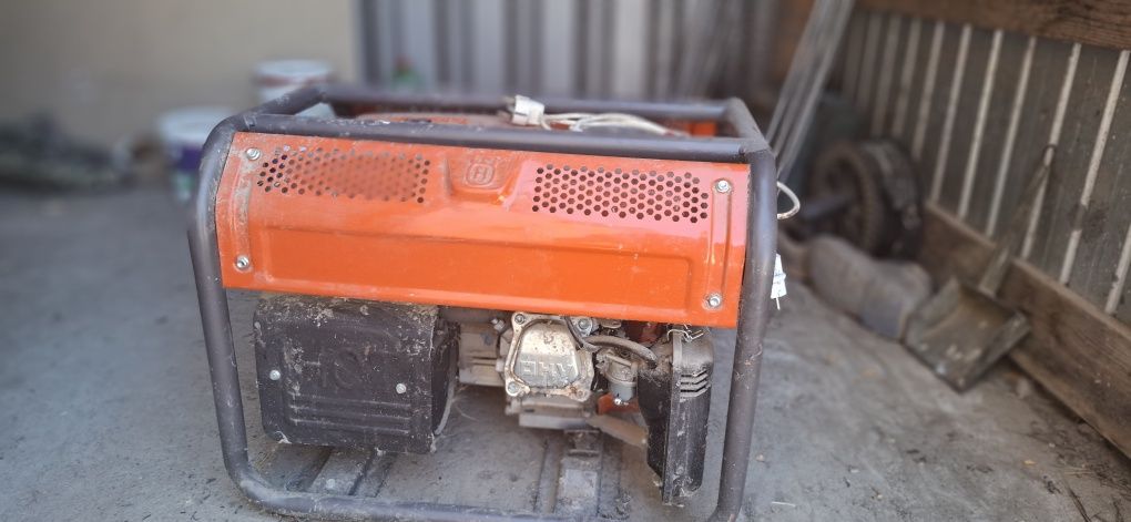 Vând generator electric