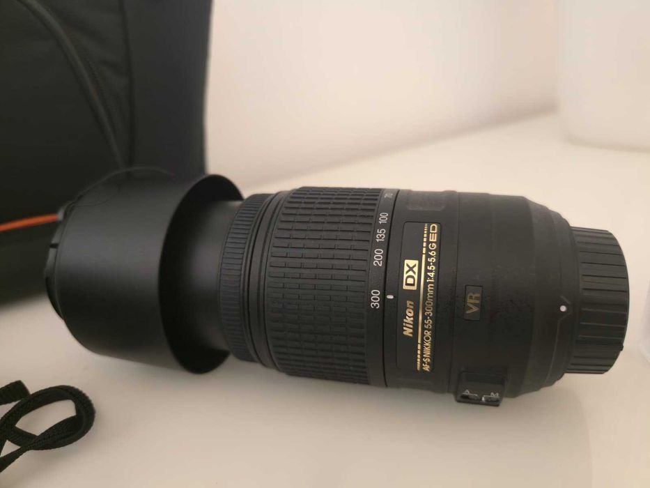 Nikon D5300 + obiectiv 18-55mm + 55-300mm