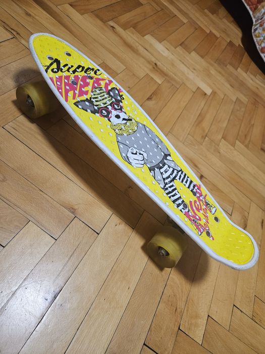 Пениборд със светещи колела