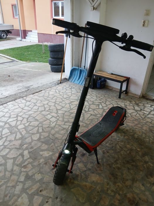 Trotineta electrica noua