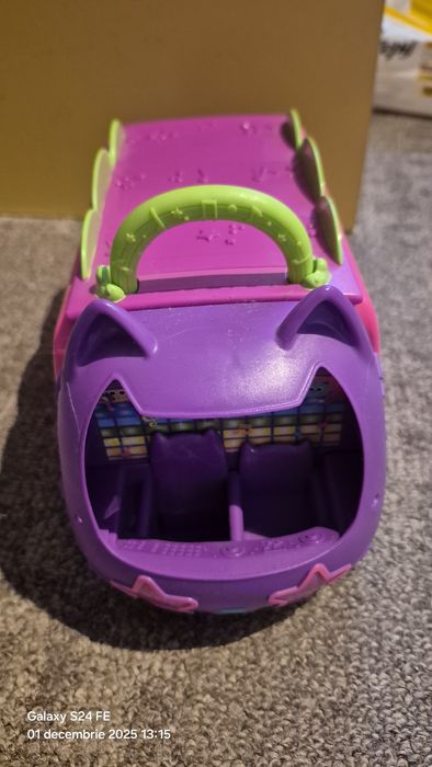 Autobuzul Gabby s Dolhouse