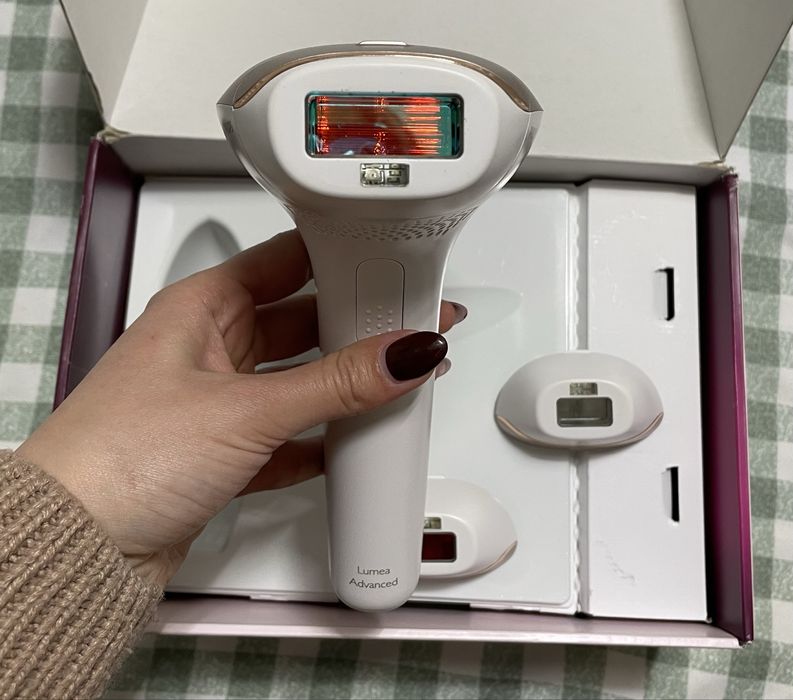 Epilator IPL Philips Lumea, model SC1998/00