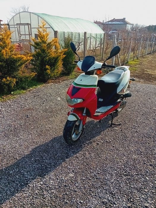 Скутер 50кубика,,