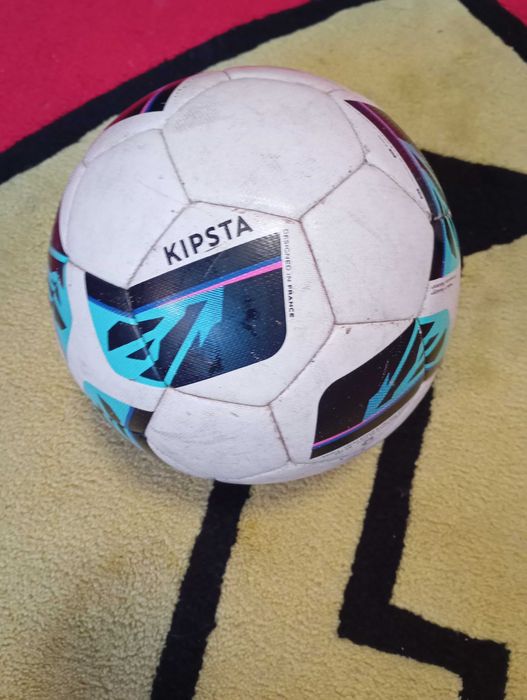 Футболна топка KIPSTA