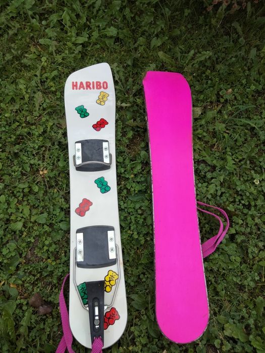 Vând schiuri copii haribo