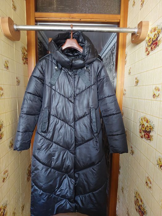 Продам женский зимний пуховик