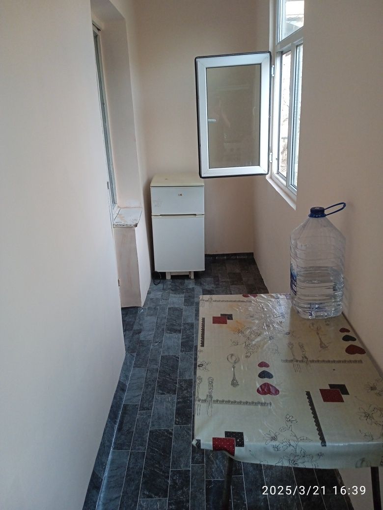 Продаётся 1/3/4.Яшнобод.42кв.м. Авиясозлар. Асалобод 2 .Срочно