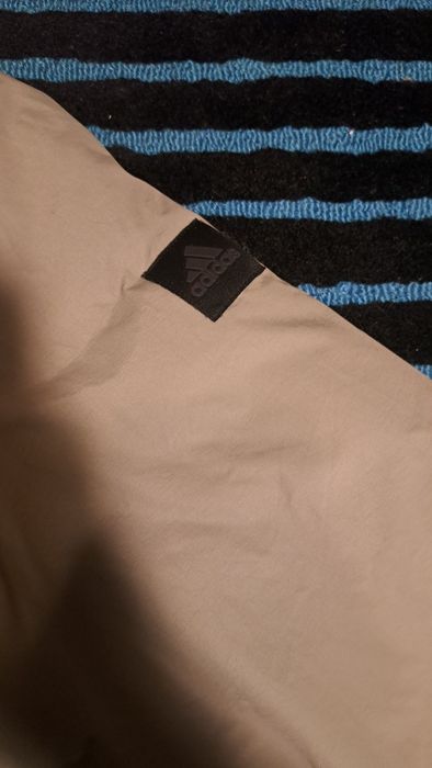 Vând geaca Adidas mărimea XL