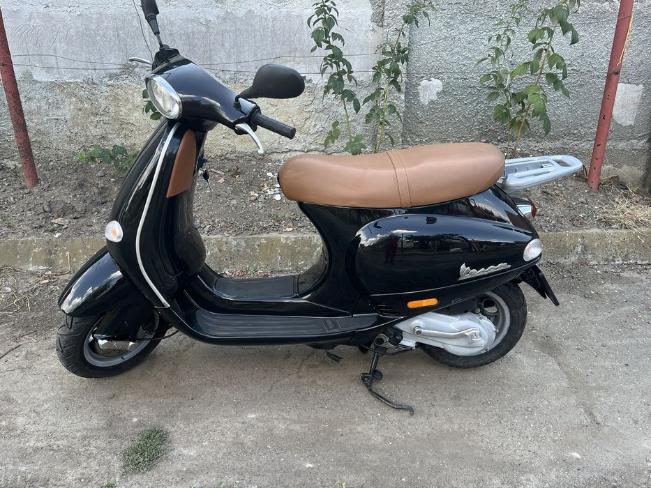 Vând scuter Vespa ET4 ca nou, stare tehnică și estetica foarte bună