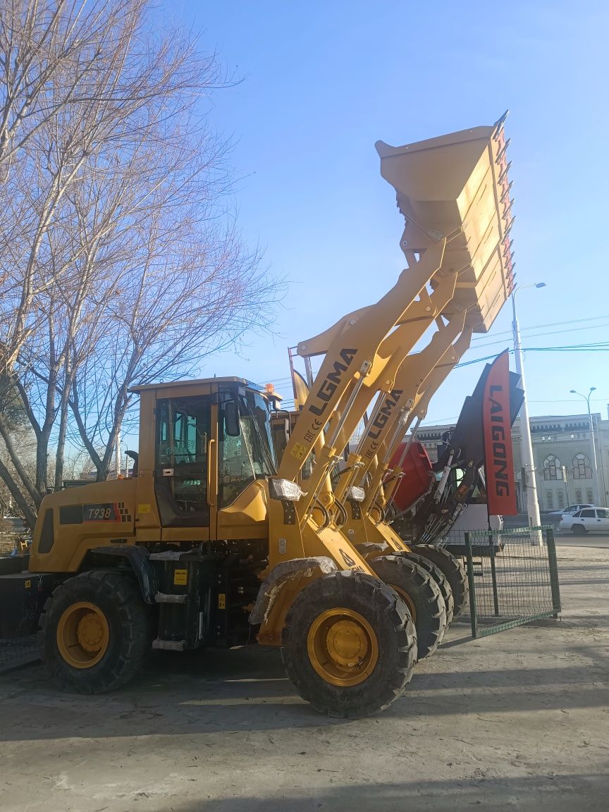 Продается Фронтальный погрузчик LGMA YUNNEI TG 430