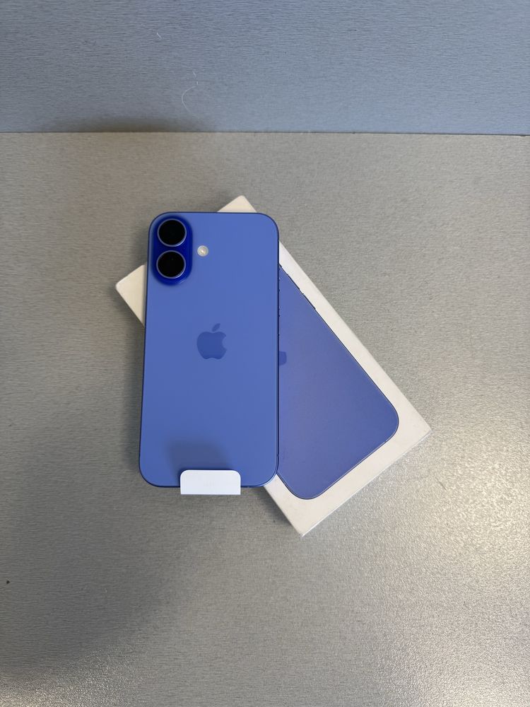 Продавам чисто нов iPhone 16