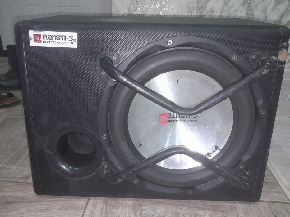 Продам звоните пишите  сабвуфер