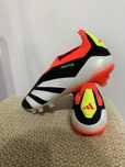 Predator hybridtouch 2.0 noi cu eticheta marimea 43 1/3!