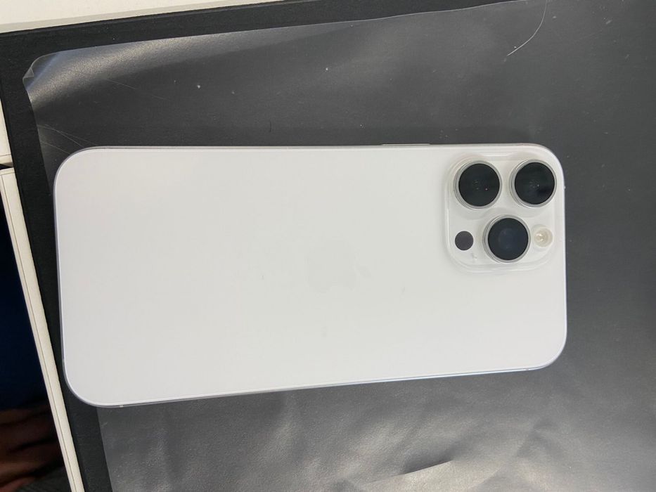 Iphone 16 pro max с гарантией до марта 2026