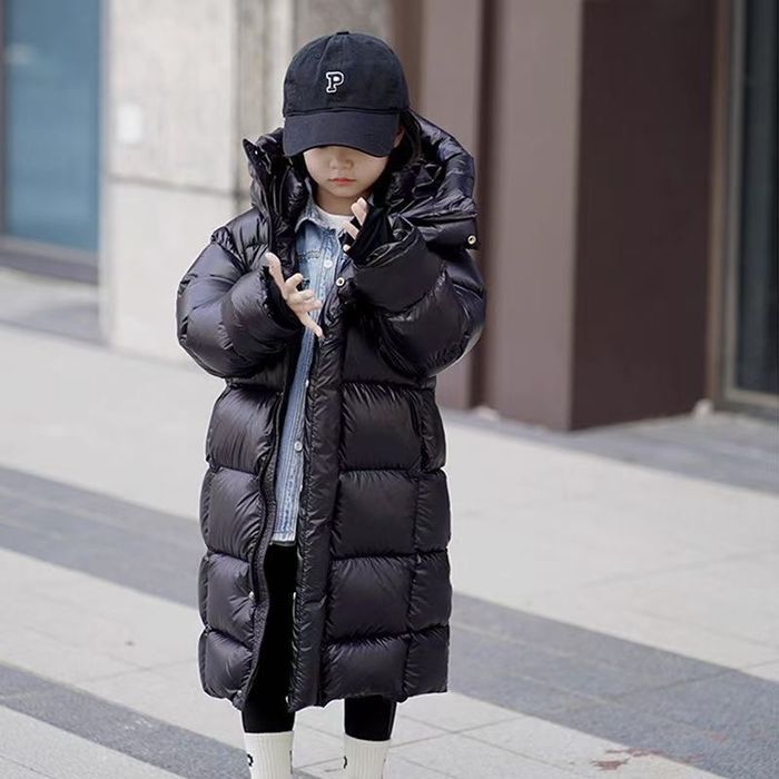 Продам деткий пуховик . Новый. На Рост 140-150см