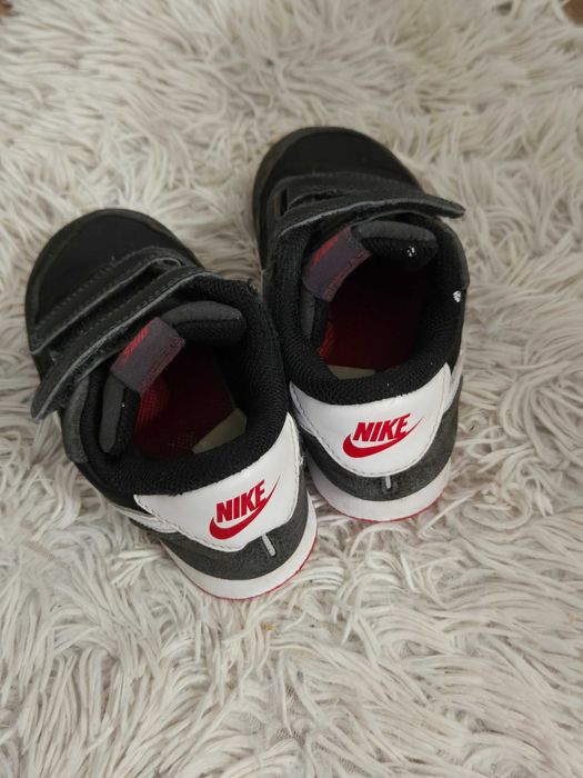 детски маратонки NIKE