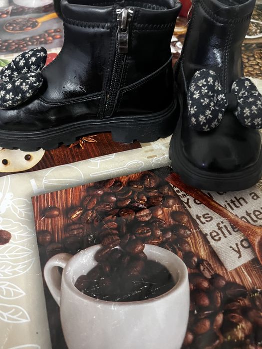 Ghete de piele naturala aproape noi de fetite