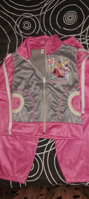 Анцунг момиче 2-3 г