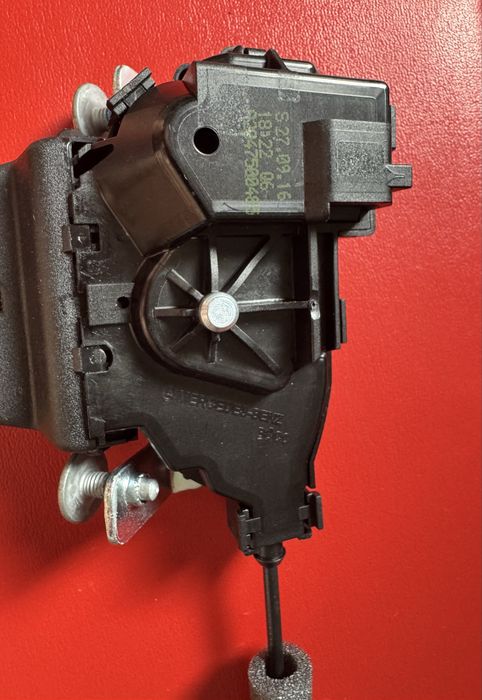 Ornament superiror pentru porbagaj electric mercede w213