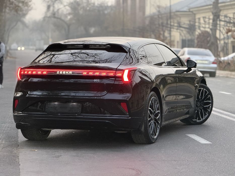 Zeekr 001 full yu sport 2024