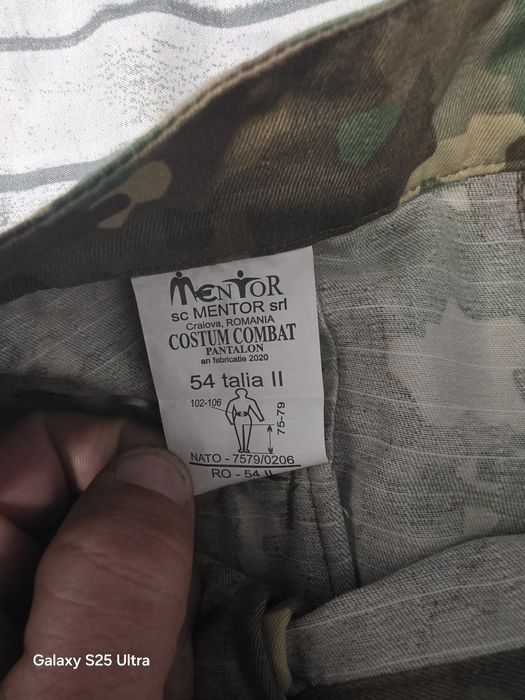 Ținută militara cu bocanci