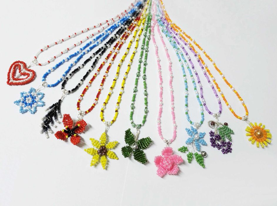 Coliere finute cu pandantive diverse, multe modele, unicat din margele