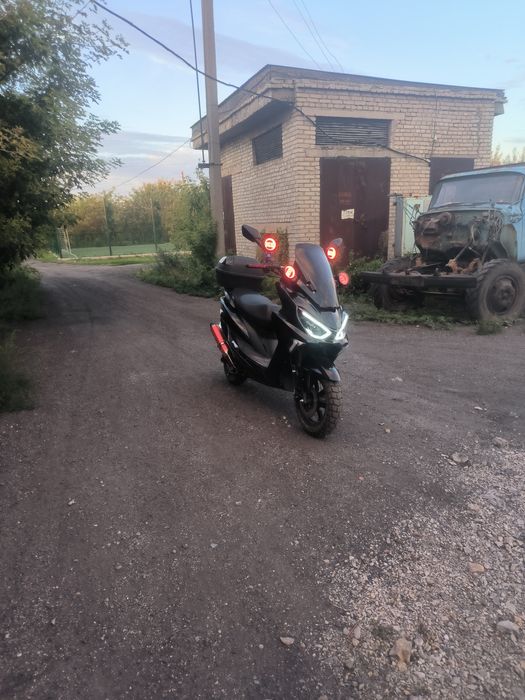 Продам скутер макси