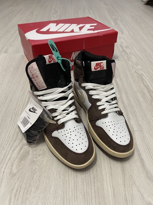 Adidasi Jordan 1 High Reverse Mocha × Travis Scott I PREMIUM NOI