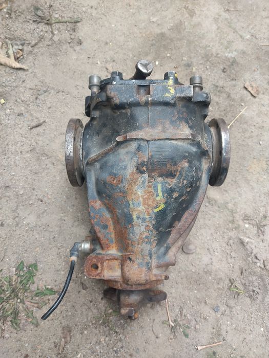 Продам редуктор заднего моста Мерседес 124