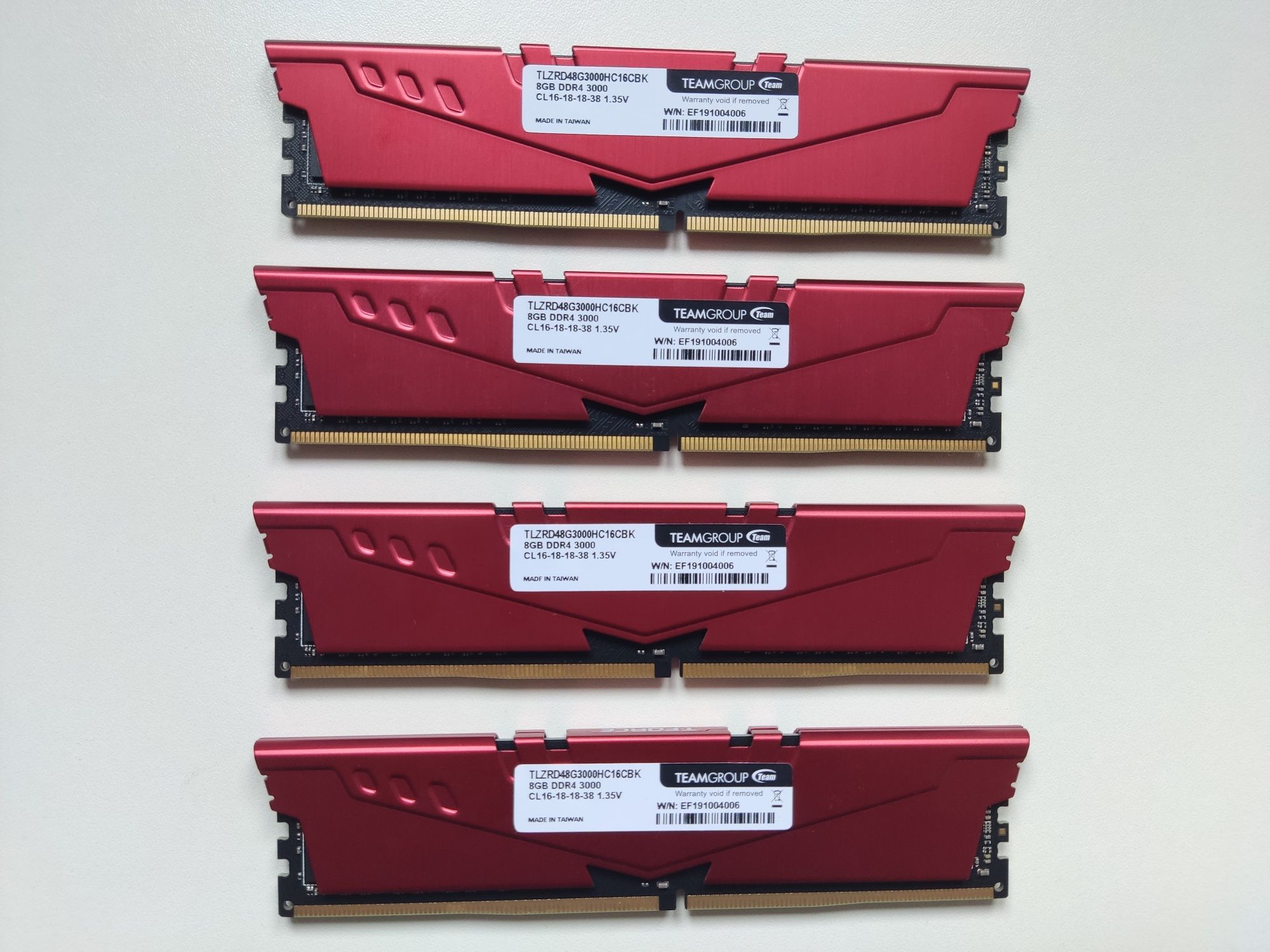 KITT 32GB TeamGroup Vulcan Z DDR4 8GB 3000MHz Red x4 buc.