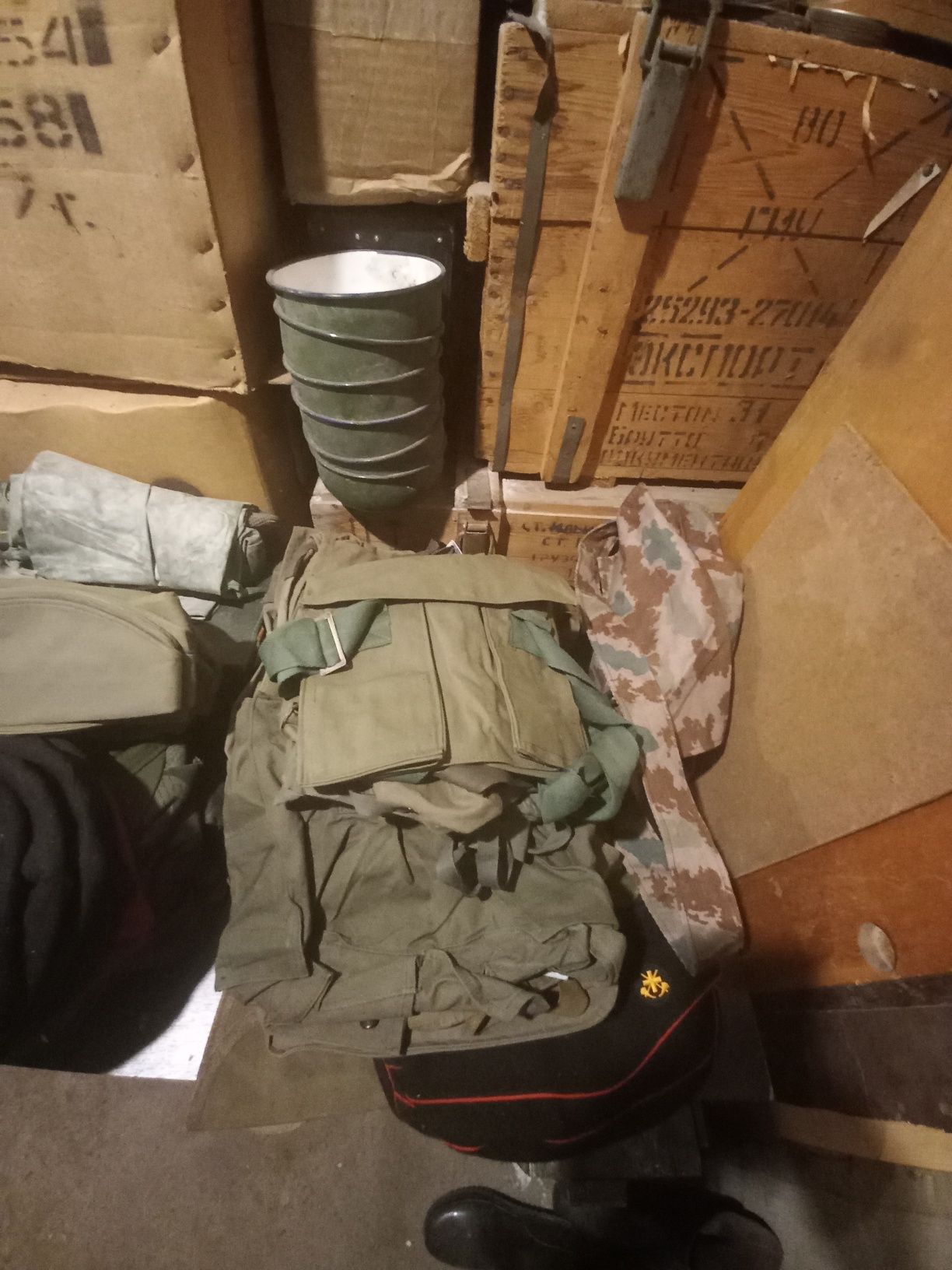 видове маска каска и военна други оригинални