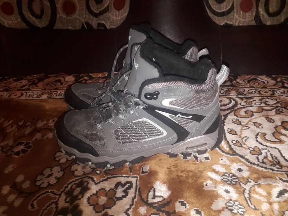 Ghete Landrover marimea 41 USA