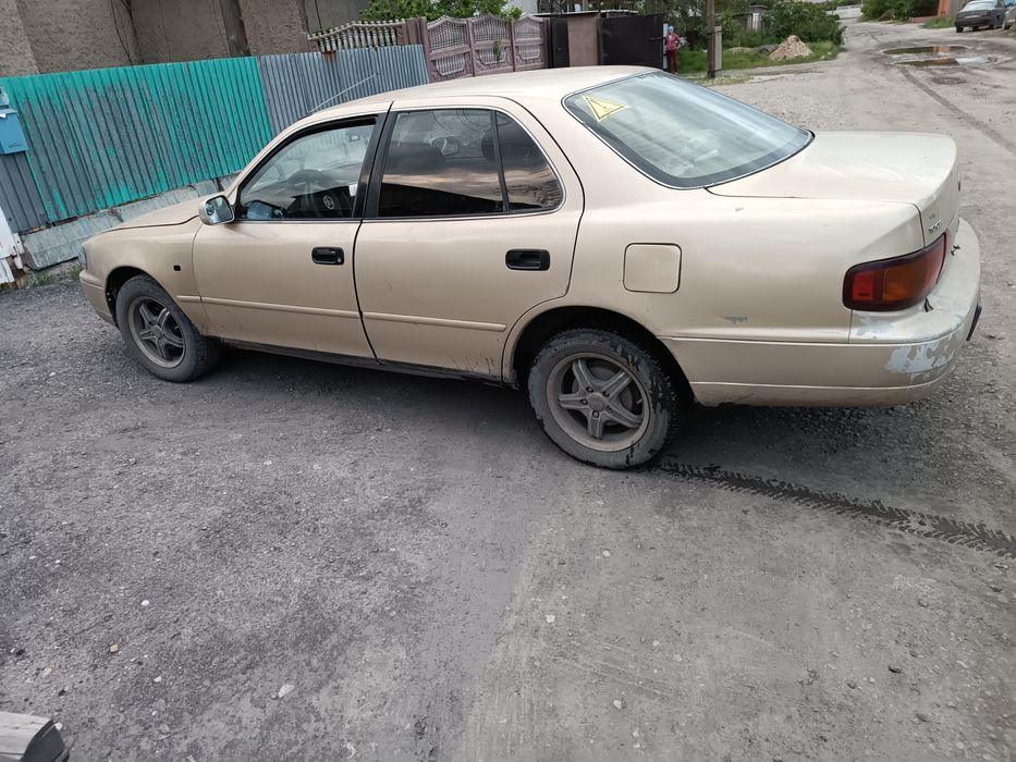 Продам машину Тойота Камри