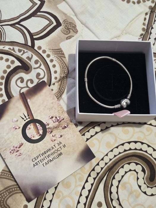 Гривна Пандора с кутия и сертификат