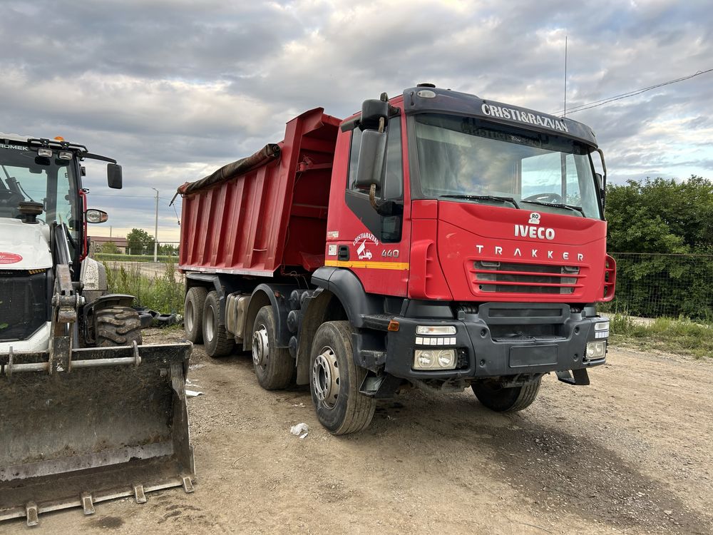 Bascula 8x4 Iveco TRAKKER