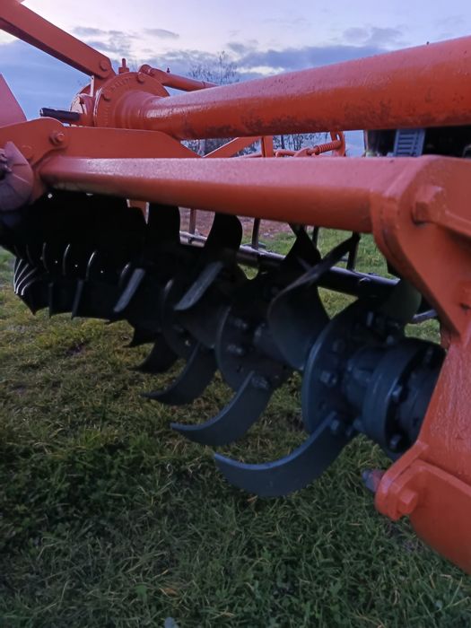 Freza tractor   250