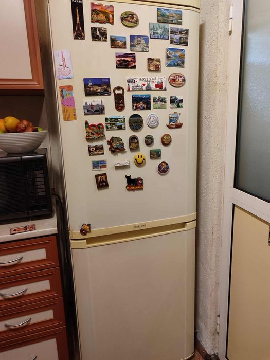 Хладилник с фризер Samsung