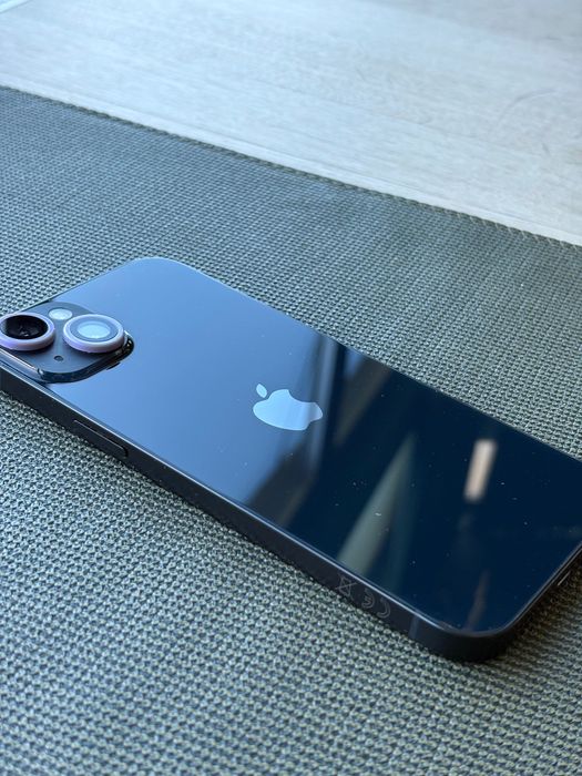 Iphon 14 plus nota 9 din 10 nu prezintă urme de uzură bateria 85%