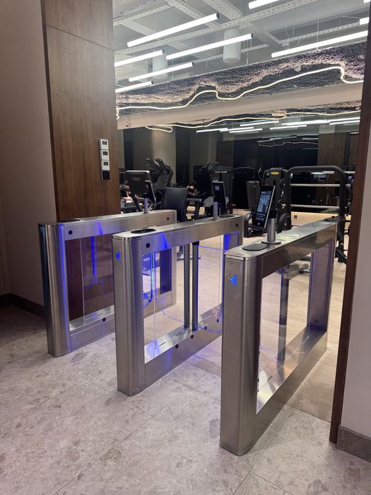 Установка турникетов с терминалами распознавания лиц Face id