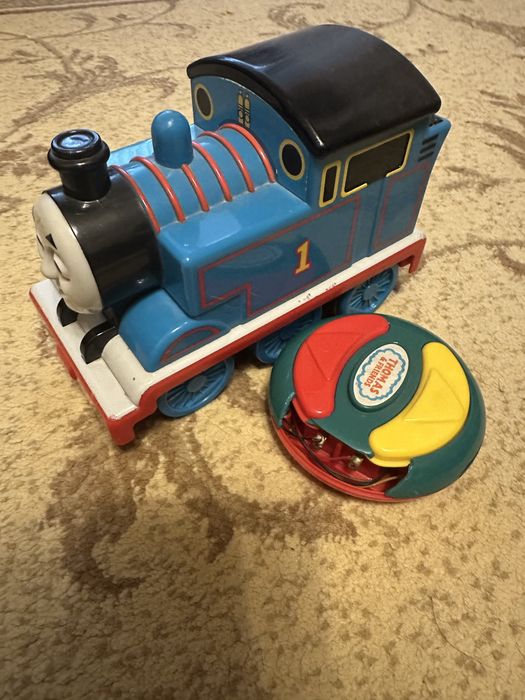 Продам игрушки Томос