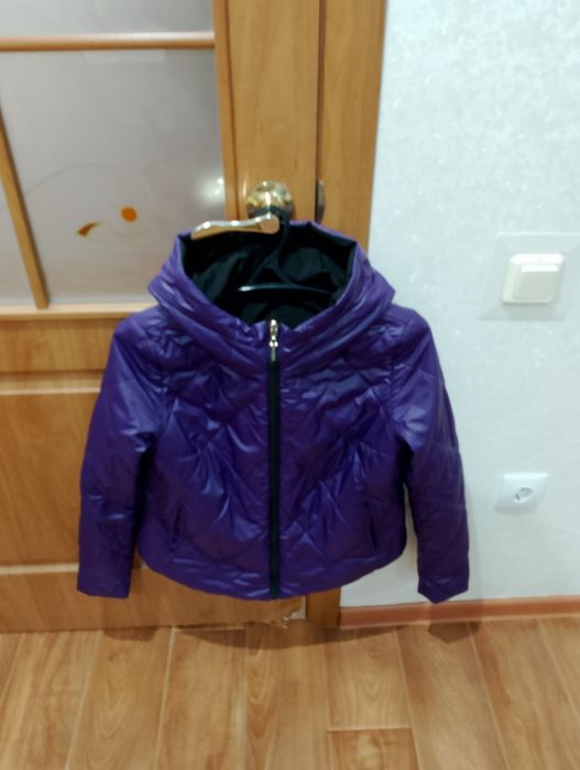 Продам женскую куртку осень/весна