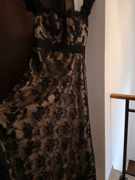 Vand rochie de seara