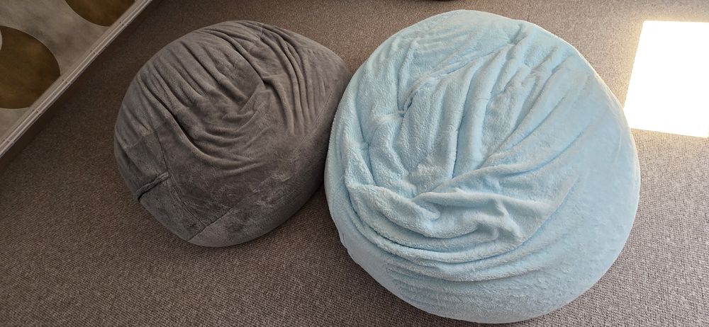 Canapea moale cu husa catifea,tip pat 180×90,noua cu bilute polistiren