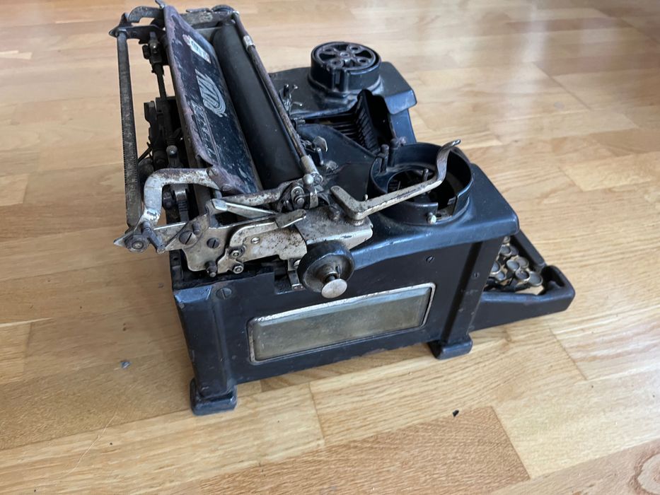 Пишеща машина Royal 10 за части