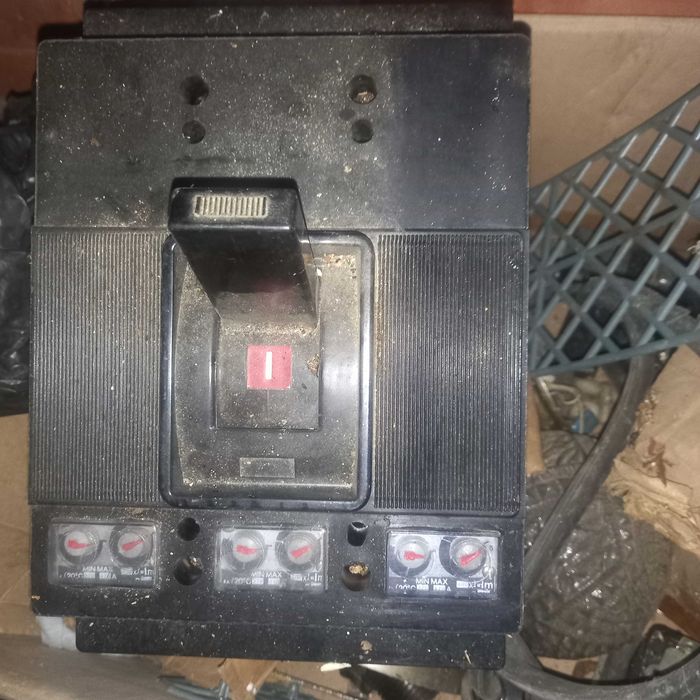 Контактор и автоматичен прекъсвач