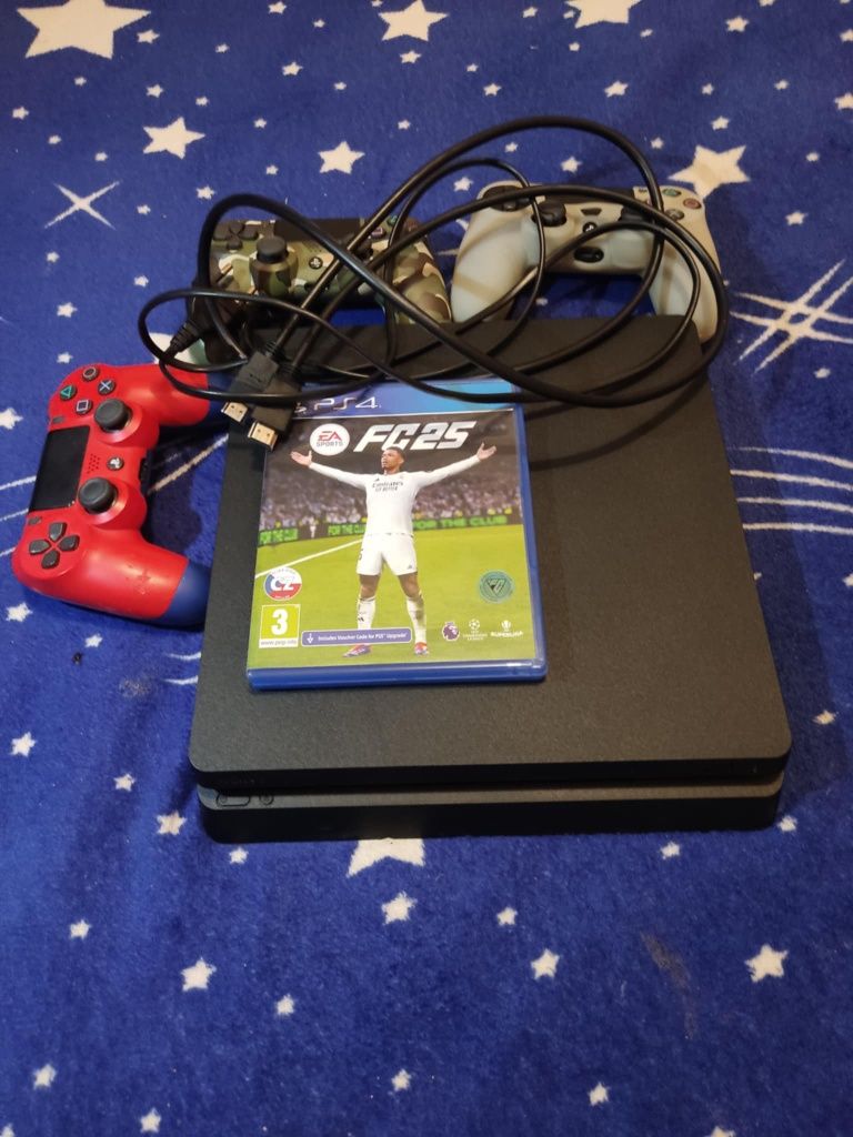 Vand ps4 slim , vine cu fc25 si 3 controller !
