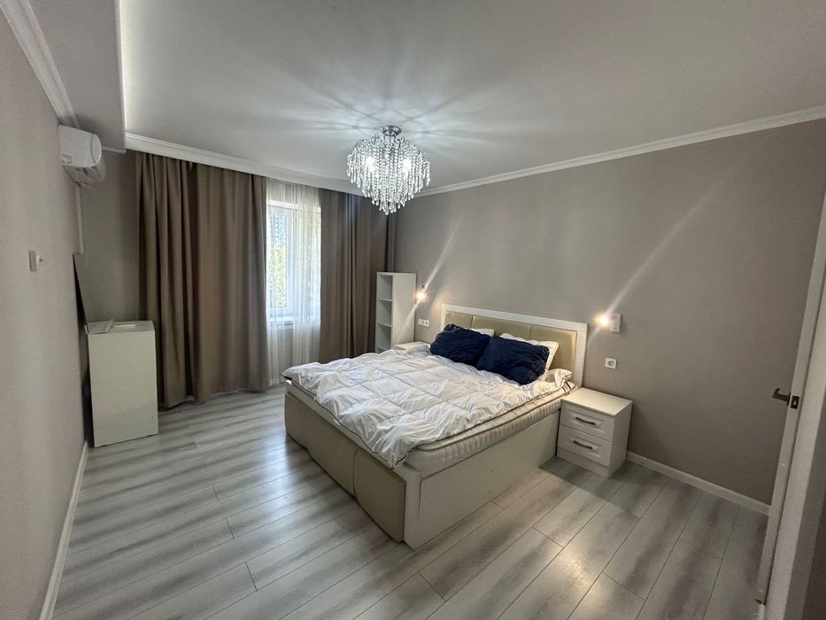 Продам квартиру с евро-ремонтом 68 кв.м. на Жарокова - Утепова