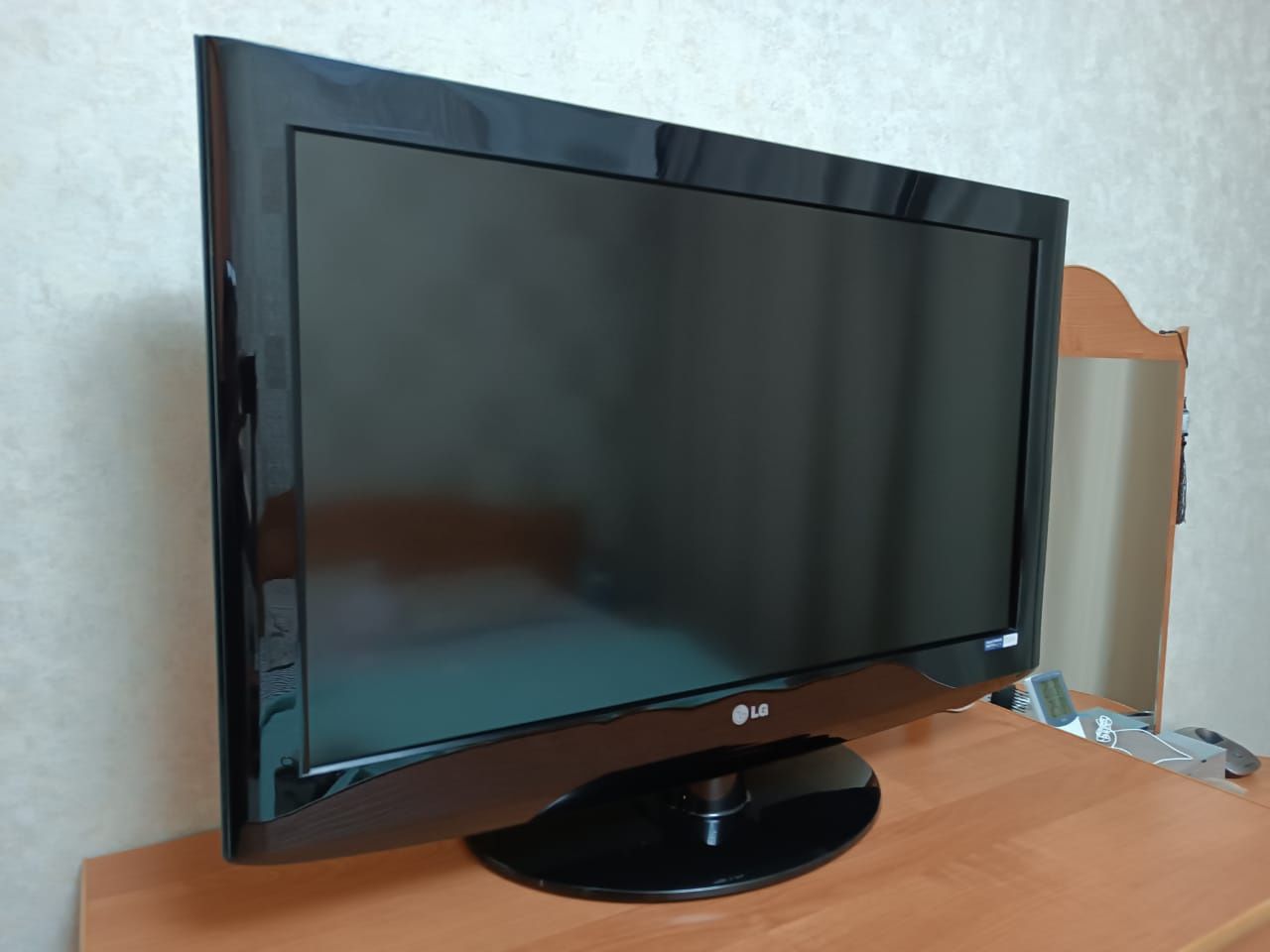 Телевизор LG 32LH2000-ZA